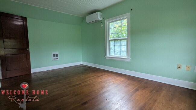 Building Photo - 8447 Delphi Rd SW