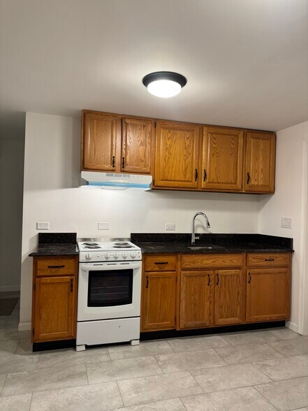 Building Photo - 443 Jefferson Ave