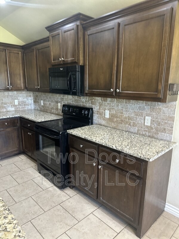 Building Photo - 8113 Waters Edge Way