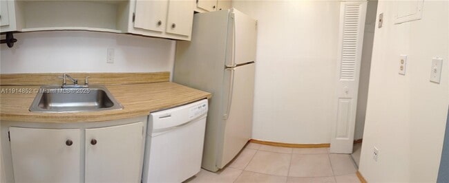 Building Photo - 7831 Miller Dr