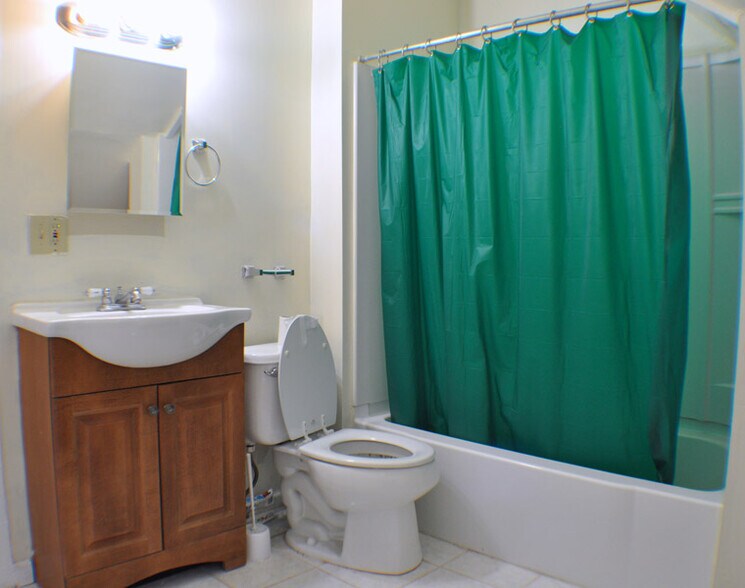 Building Photo - 1920 E Genesee St