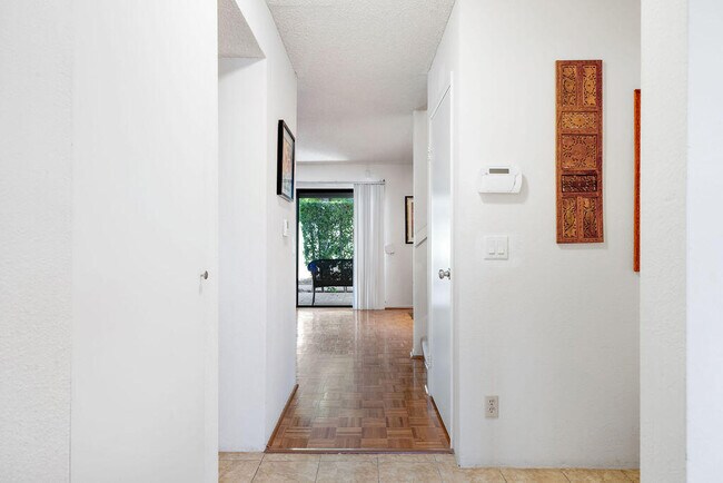 Building Photo - 48728 Desert Flower Dr