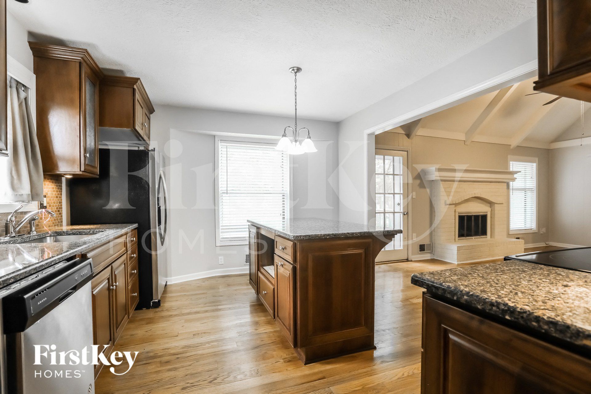 Building Photo - 1018 SE 4th St