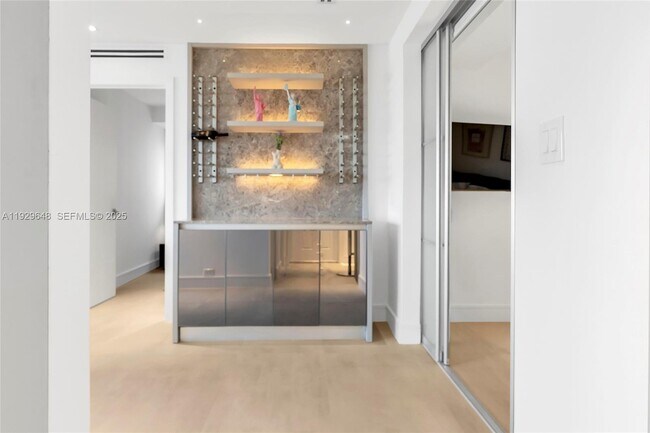 Building Photo - 325 Ocean Dr