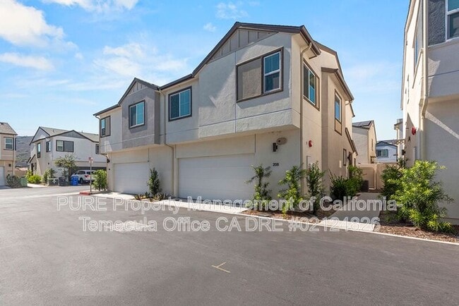 Building Photo - 208 Canopy Trails Pl