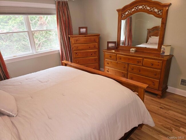 Building Photo - 3 Bennett Dr