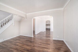 Building Photo - Single-Family Home - 4 Bedroom, 1 Bathroom