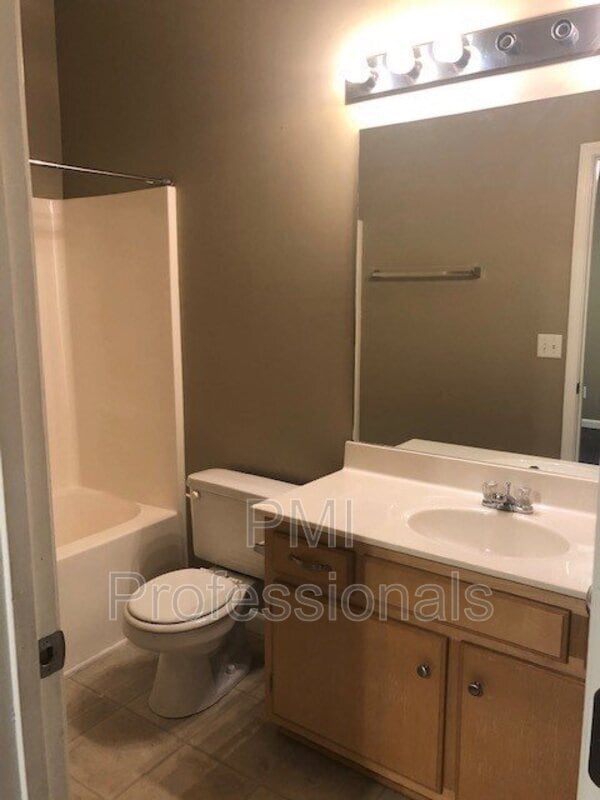 Building Photo - 2728 Sewanee Pl