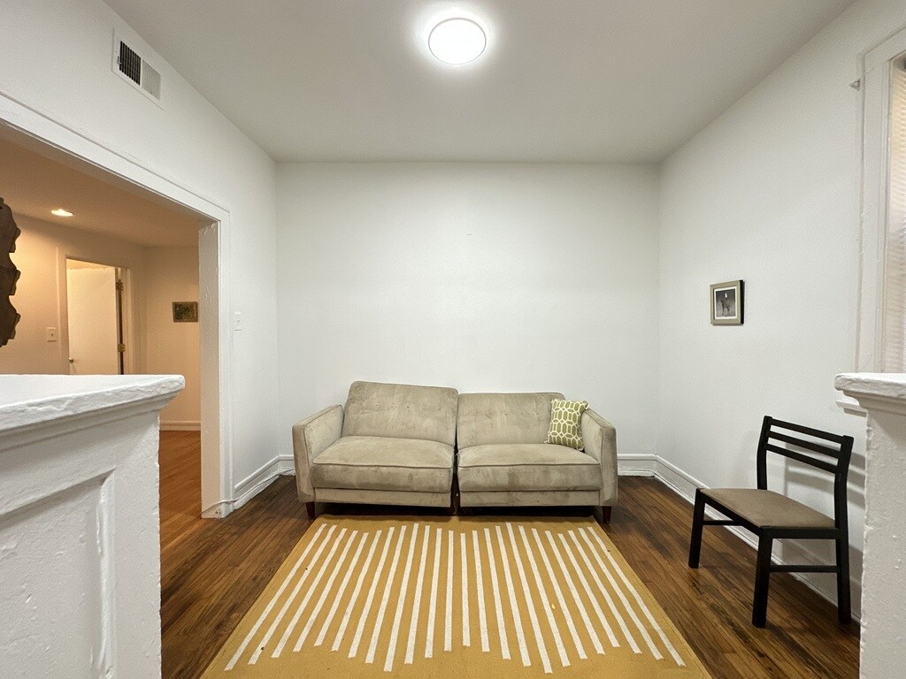 Building Photo - 2023 N Humboldt Blvd