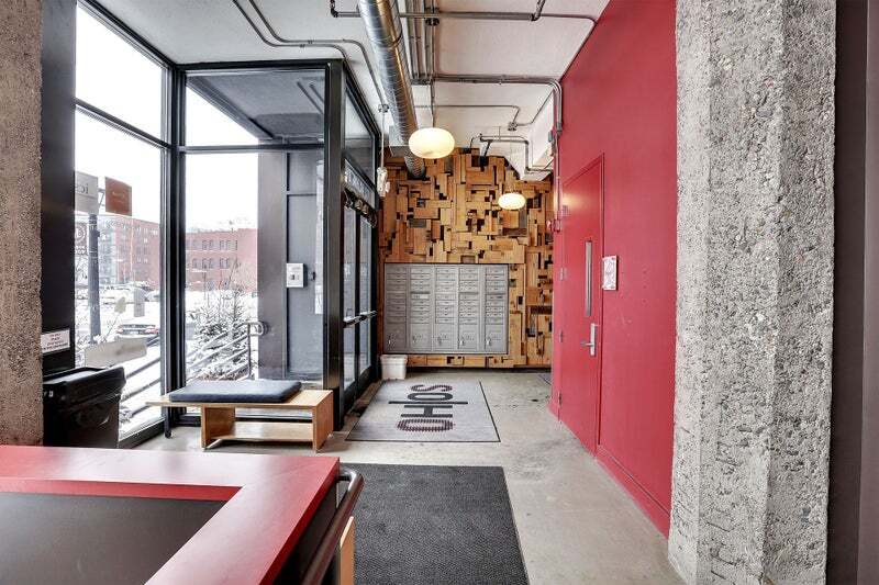 Building Photo - 718 Washington Ave N