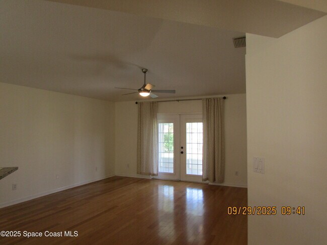 Building Photo - 2070 Tiburon Ln