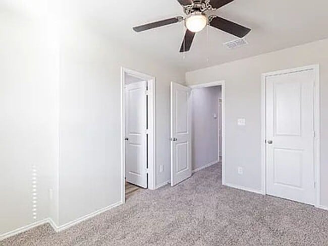Building Photo - **Discover Elevated Living at Hunters Ranch!**