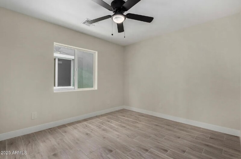 Building Photo - 1009 S 17th Ave