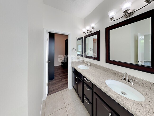 Building Photo - 92 Riachuelo Ln