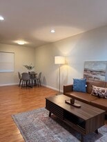 Building Photo - 2220 N Niagara St