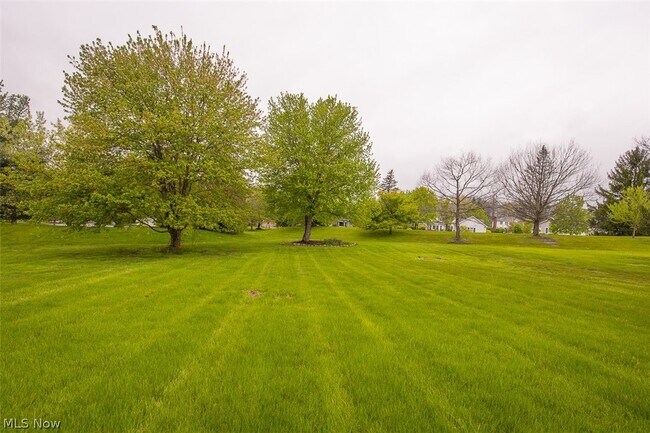 Building Photo - 7528 Lakedge Ct