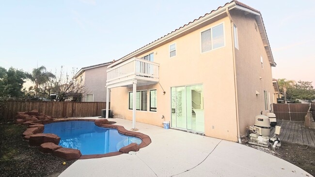 Building Photo - Pool House - Temeku Hills Community- Master Retreat and additional Master Bedroom