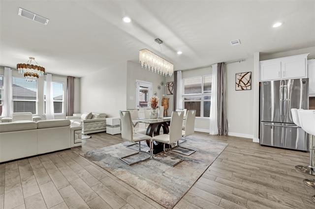 Building Photo - 1120 Gillespie Dr