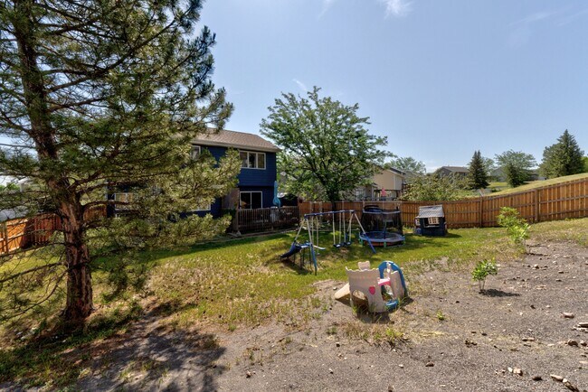 Building Photo - 4025 Wild Flower Dr