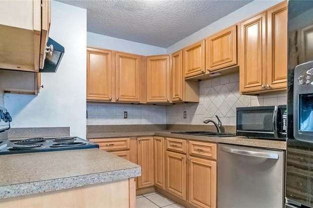 Building Photo - 5010 Larch Ln