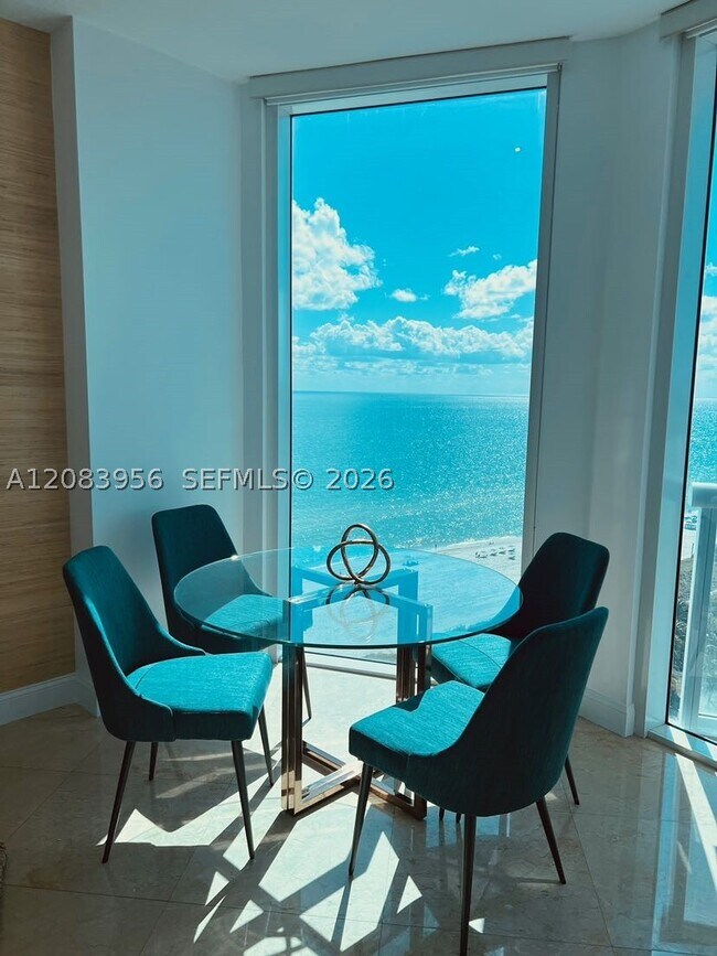 Building Photo - 6515 Collins Ave