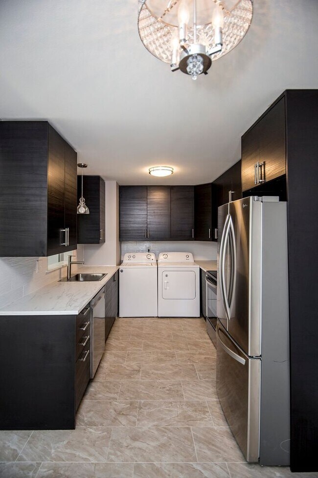 Building Photo - 2809 Stanford Rd