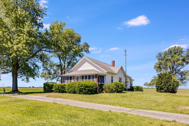 Building Photo - Charming 2 Bedroom, 1 Bathroom Rural Home for Rent