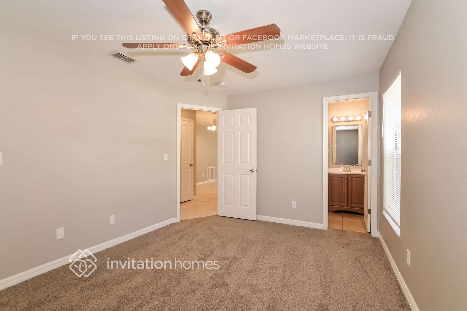 Building Photo - 323 Boca Ciega Rd
