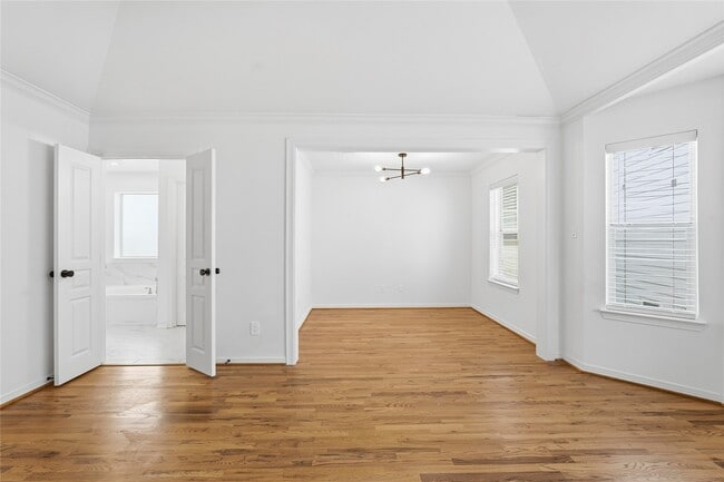 Building Photo - 1528 Birdsall St