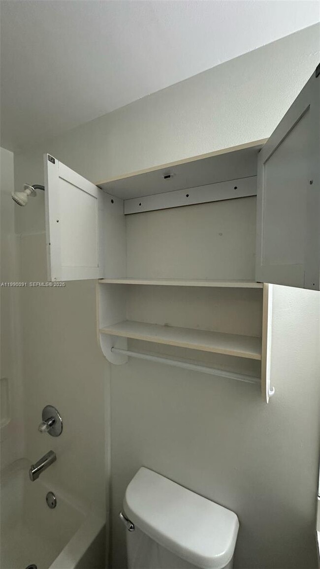 Building Photo - 50 Key W Ct