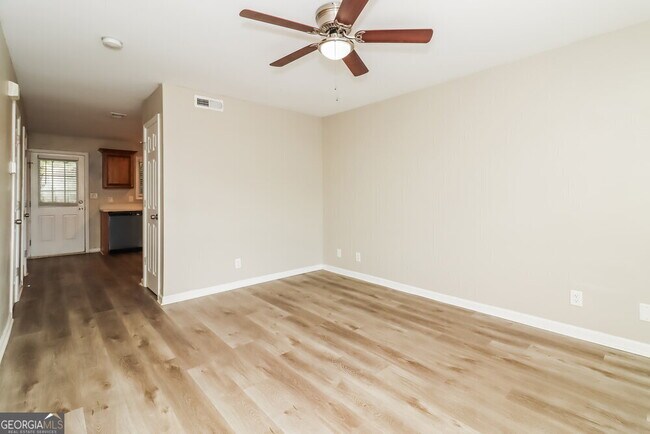 Building Photo - 428 WI Pkwy