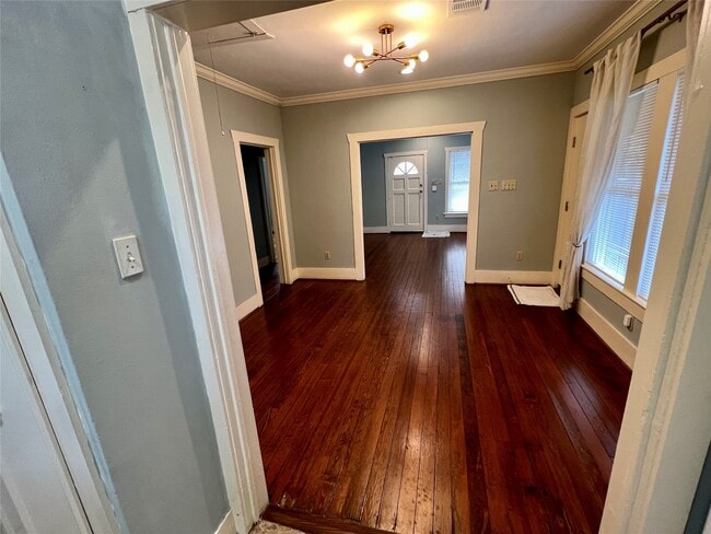 Building Photo - 501 E 28th St