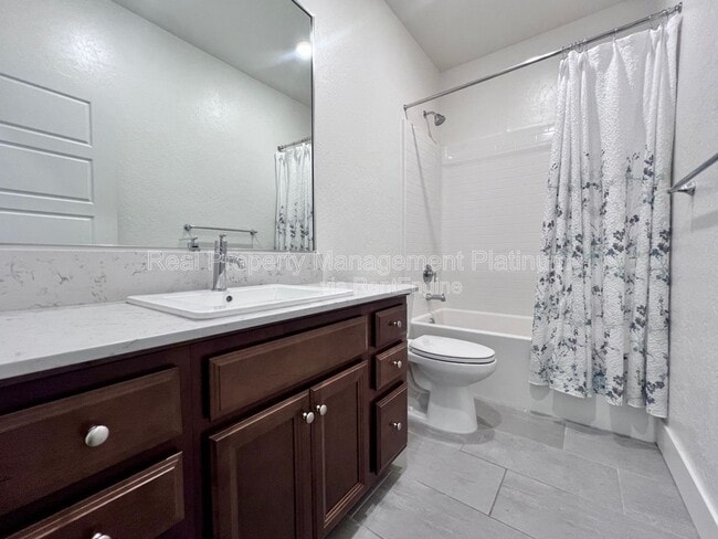 Building Photo - 2321 S Purdue Ave