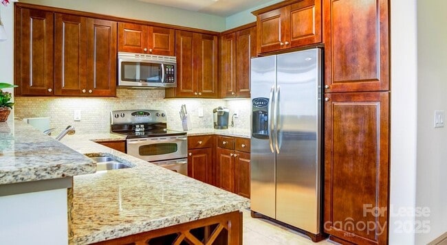 Building Photo - 4300 Sharon Rd