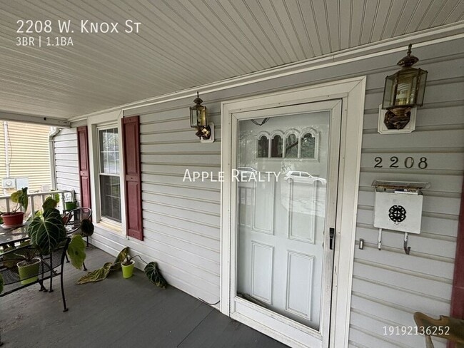 Building Photo - 2208 W Knox St