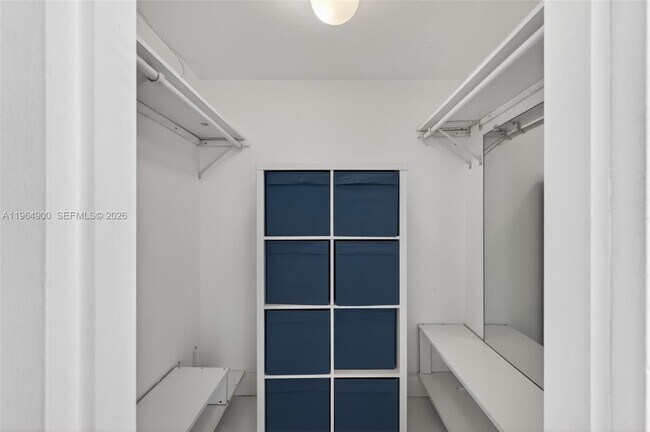 Building Photo - 20379 W Country Club Dr