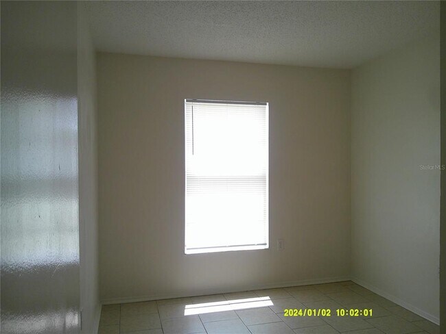 Building Photo - 71 Lake Villa Way