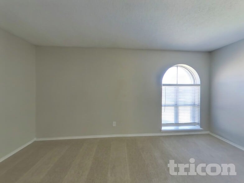 Building Photo - 902 La Nell Drive Deer Park TX