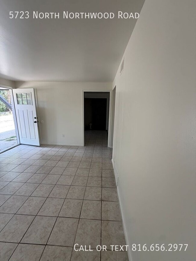 Building Photo - 5723 N Northwood Rd
