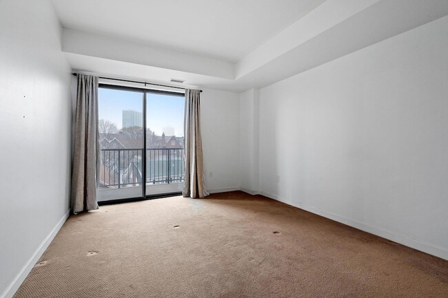 Building Photo - 317 Groveland Ave