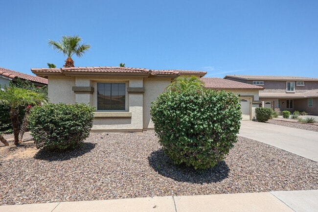 Building Photo - COMING SOON !! Lovely 4Bedroom/2Bath in the Heart of Chandler