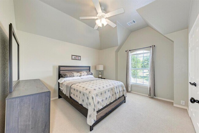 Building Photo - 8236 Phantom Canyon Dr