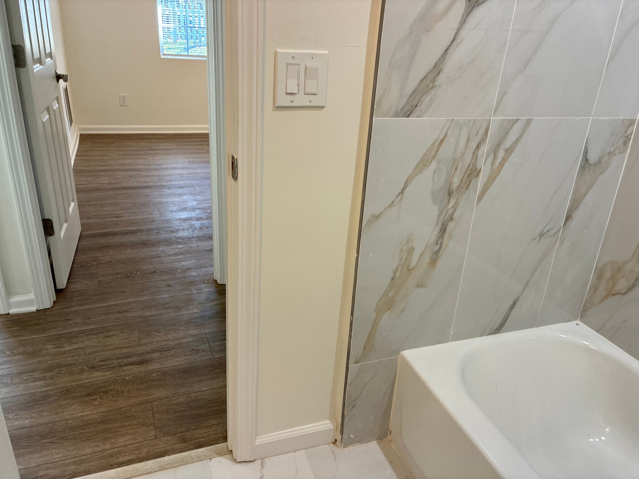 Building Photo - Room in House on Lincoln St SW