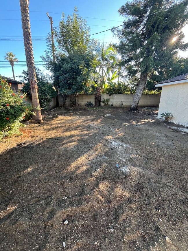 Building Photo - 230 S Murray Ave