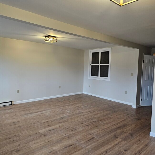 Building Photo - 43 W Main St