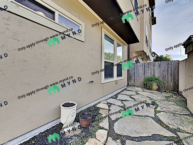 Building Photo - 4 br, 3.5 bath House - 2849 Kings Retreat Cir