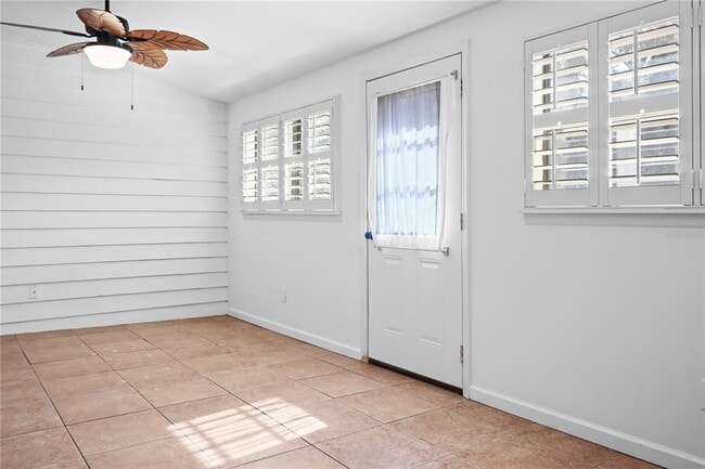 Building Photo - 14818 Winding Creek Ct