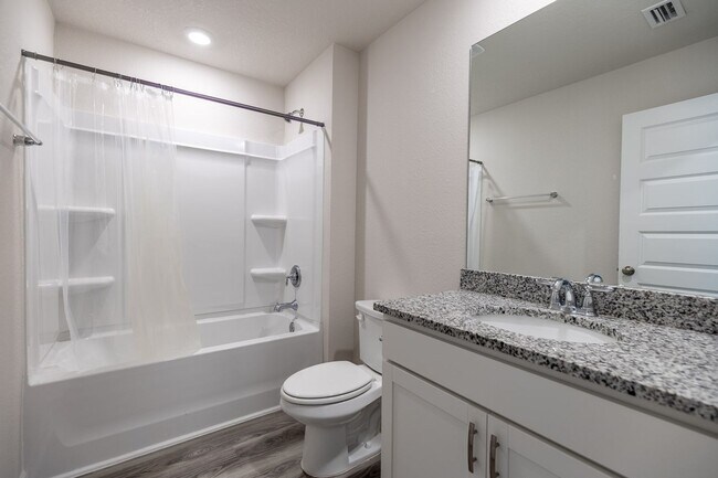Building Photo - 1 Month FREE with 13 month lease!!!!     4 Bedroom 2 Bath Home in Roberts Cove Community in Foley