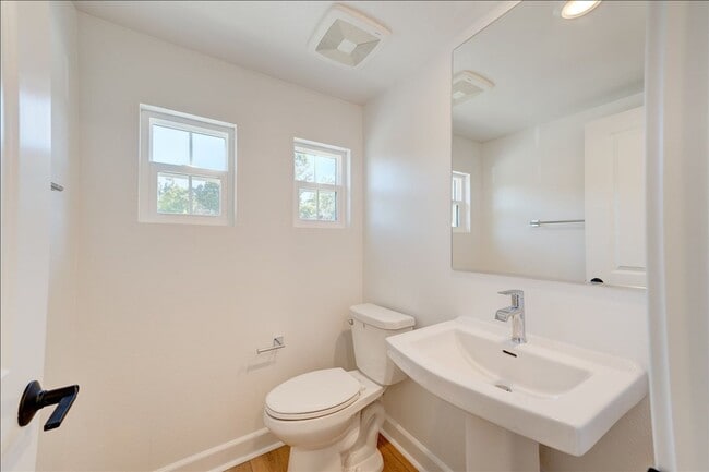 Building Photo - 1202 Mountain Laurel Rd