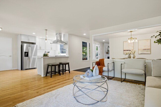Building Photo - Pet-Friendly Rambler with Modern Updates and Great Layout